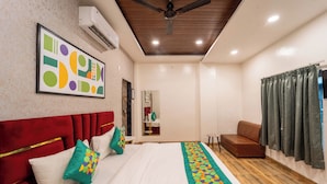Deluxe Room - Hotel Vedic Vista (Indore)