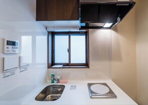 Superior Double Room, Non Smoking | Private kitchen | Fridge, microwave, stovetop, electric kettle - HANASTAY OKA (Osaka)