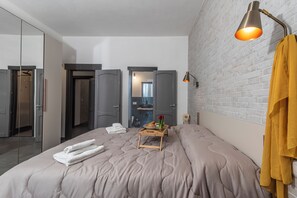 Standard Apartment, Multiple Bedrooms, 2 Bathrooms (Lusa Apartment) | 2 bedrooms, laptop workspace, iron/ironing board, free WiFi - Lusa Apartment (Alghero)