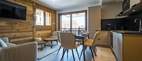 Réfrigérateur, four, lave-vaisselle, grille-pain