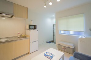 Standard Δίκλινο Δωμάτιο (Double), Μη Καπνιστών | Ιδιωτική κουζίνα | Ψυγείο, φούρνος μικροκυμάτων, μαγειρικές εστίες, βραστήρας νερού