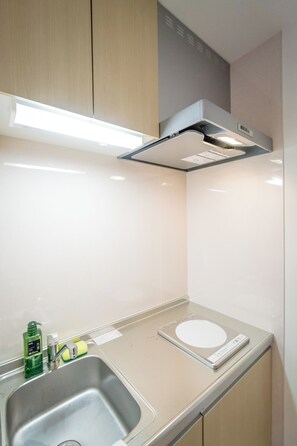 Superior Double Room, Non Smoking | Private kitchen