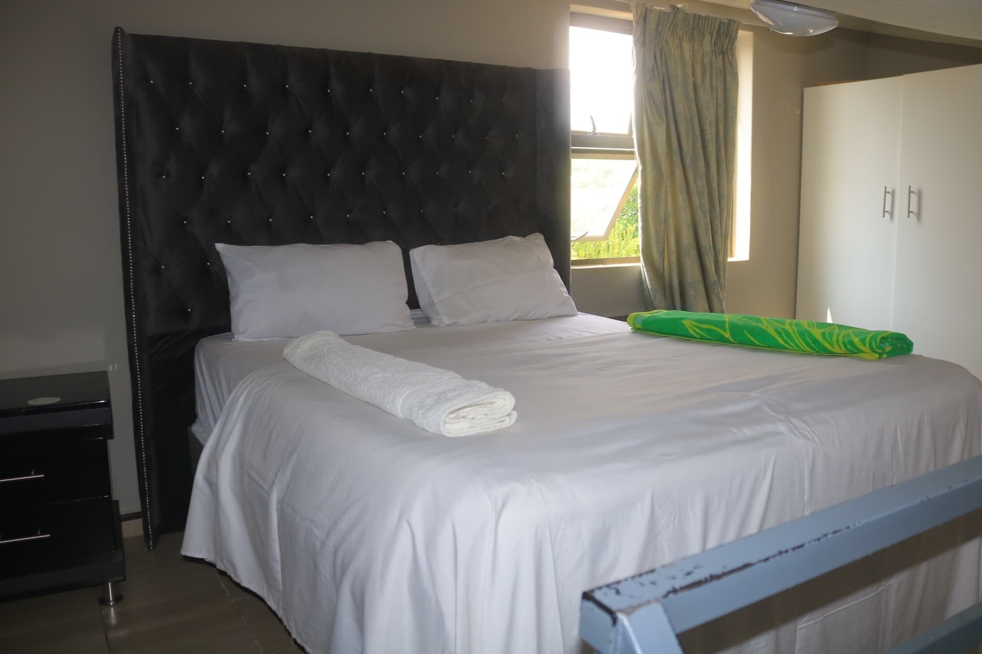 Studio | Iron/ironing board, free WiFi