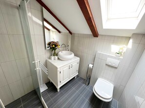 Apartment | Bathroom - Bed&breakfast Sorgo Palace - Deluxe Double or Twin Room With City View (Ston)