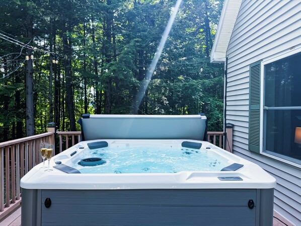 Outdoor spa tub - Stunning Design-HTub-Game Rm-Camping Theme Bedrm (Madison)