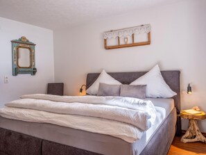 2 bedrooms, Internet