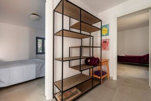 2 dormitorios, tabla de planchar con plancha, wifi y ropa de cama