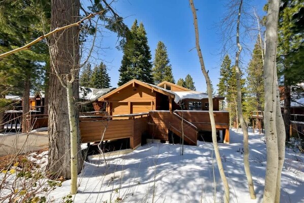 Exterior - Northstar Adventure Lodge: Pool Table, HOA Pool (Truckee)