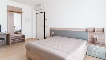 1 camera, Wi-Fi, lenzuola