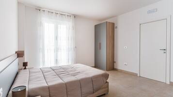 1 camera, Wi-Fi, lenzuola