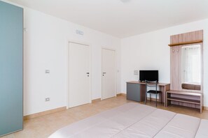 1 Schlafzimmer, Bügeleisen/Bügelbrett, Reisekinderbett, WLAN