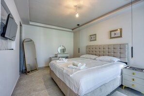 4 bedrooms, iron/ironing board, free WiFi, bed sheets - Villa Samara with Pool (Pula)