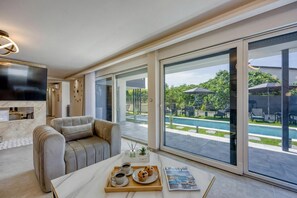 Interior - Villa Samara with Pool (Pula)