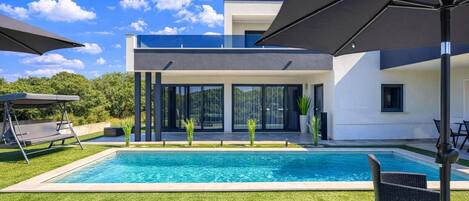 家庭别墅, 多间卧室 (Villa Samara with Pool) | 泳池 | 室外游泳池,恒温泳池