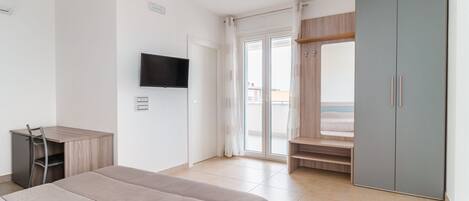 1 camera, Wi-Fi, lenzuola