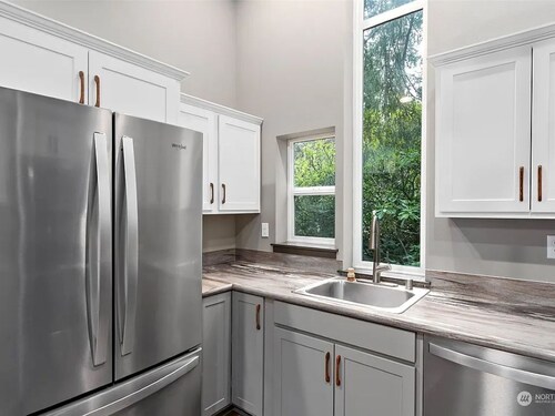 The Shearwater House - A private 2BR/2BA nestled in the majestic trees
