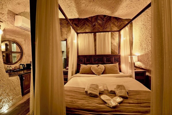 Habitación Deluxe | Decoración personalizada, muebles diferentes y insonorización 