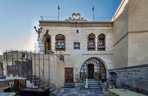 Fachada da propriedade