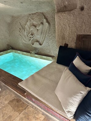 Chambre exécutive | Décor unique, ameublement unique, système d’insonorisation