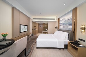 Premium bedding, down duvets, memory-foam beds, free minibar - Guangzhou Nansha Meihao Lizhi Hotel (Guangzhou)