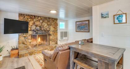 Walk to Beach: Dog-Friendly Cabin in Glenbrook!