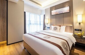 Suite empresarial | Espacio para trabajar con laptop y wifi gratis