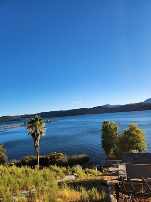 Miscellaneous - Longer the stay, the bigger the discount (Clearlake)