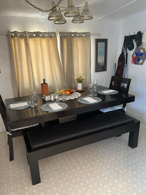 Dining - Longer the stay, the bigger the discount (Clearlake)