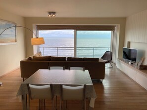 Deluxe Apartment, 3 Bedrooms | Living area - Ibiza 801 With Beautiful sea Views (Nieuwpoort)
