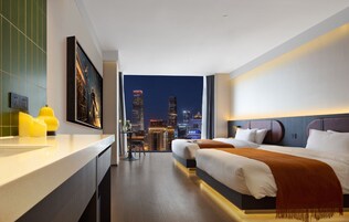 Comfort Triple Room | Premium bedding, down comforters, pillowtop beds, desk