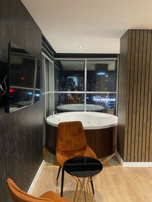 Premium bedding, minibar, desk, laptop workspace - Grand Armada Hotel (Istanbul)
