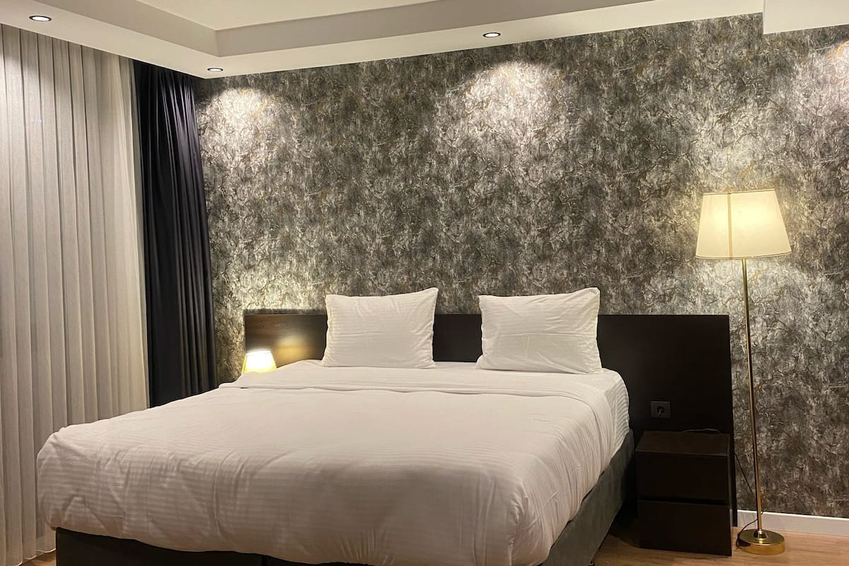 Superior-Studiosuite | 1 Schlafzimmer, hochwertige Bettwaren, Minibar, Schreibtisch