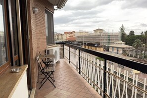 Ulkoruokailutilat