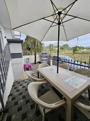 Apartment, 1 Schlafzimmer, Raucher, Balkon | Lounge