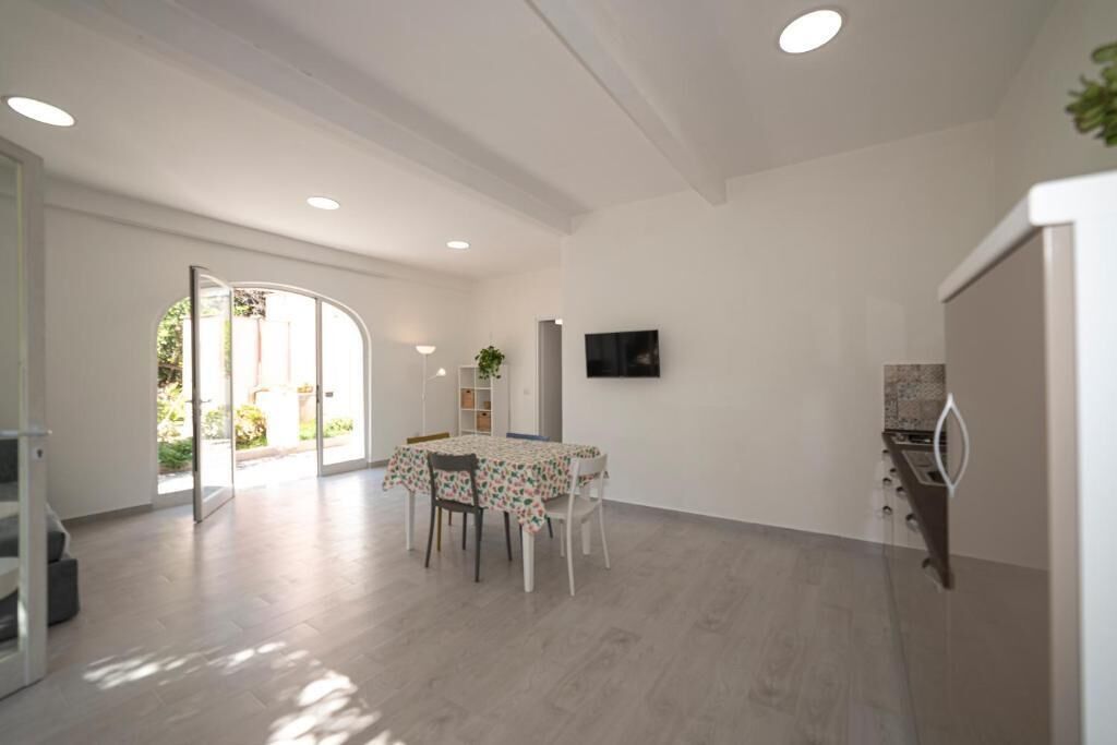 Apartment, 1 Doppelbett und Schlafsofa | Wohnbereich | Flachbildfernseher