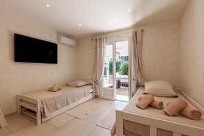 4 chambres, fer et planche à repasser, Wi-Fi gratuit, draps fournis