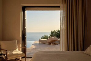 4 bedrooms, in-room safe, iron/ironing board, travel cot - Mantri Villa, a Celestial Retreat with Endless Blue (West Mani)