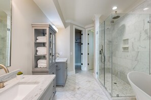 Shower, hair dryer, towels - Sleeps 48, 2 Homes w/ Private Beach Access | Bradley Circle Buyout by AvantStay (Hilton Head Island)