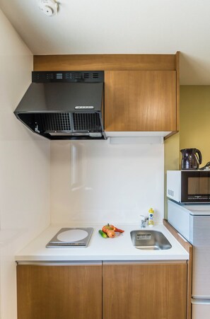 Phòng đôi Tiêu chuẩn, không hút thuốc | Bếp riêng | Tủ lạnh, lò vi sóng, bếp nấu, ấm điện