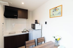 Superior Double Room, Non Smoking | Private kitchen