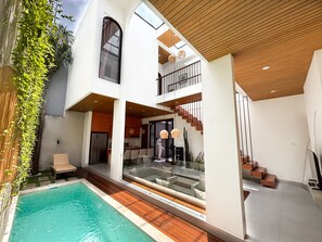 Front of property - Villa Kelana Jimbaran (Jimbaran)