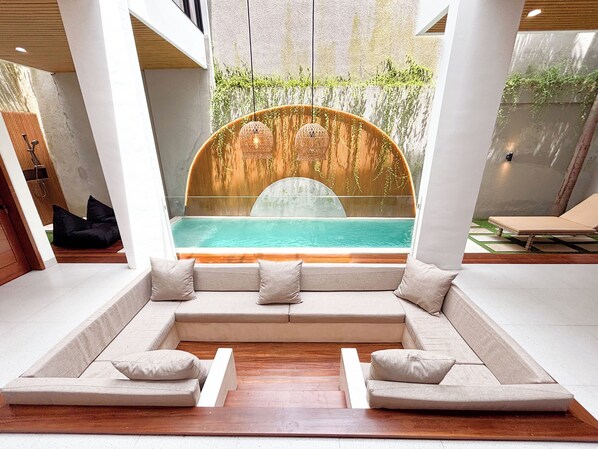 Design Villa, Pool View | Living area