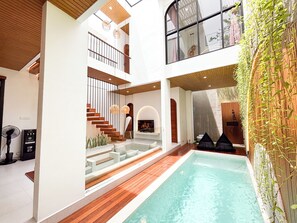 In-room dining - Villa Kelana Jimbaran (Jimbaran)