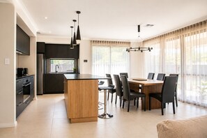 Deluxe House, Multiple Beds, Non Smoking | Private kitchen