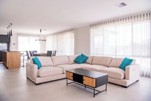 Deluxe House, Multiple Beds, Non Smoking | Living area | 55-inch TV with digital channels - Sunset Shores (Busselton)