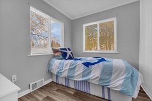 3 Schlafzimmer, kostenloses WLAN, Bettwäsche, Rollstuhlgeeignet