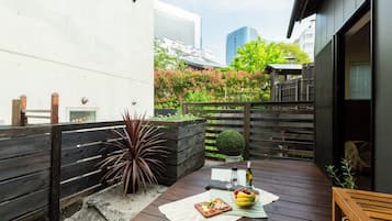 Comfort Villa, City View | Terrace/patio