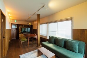 Living area - HOTEL RIN TOKYO (Tokyo)