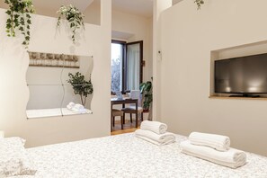 1 bedroom, in-room safe, iron/ironing board, travel crib - Elegant & Cozy Apartment Florence City Center (Firenze)
