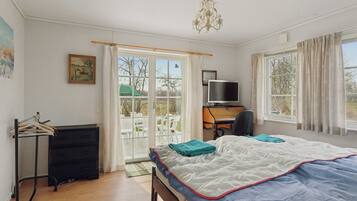 4 bedrooms, free WiFi, wheelchair access